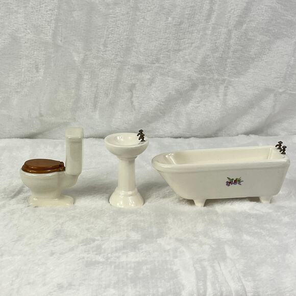 Miniature Porcelain Dollhouse Bathroom Set Sink Toilet Tub Floral 1:12 Scale - Picture 3 of 13